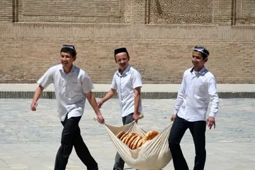 Etiquette taboos in Uzbekistan2