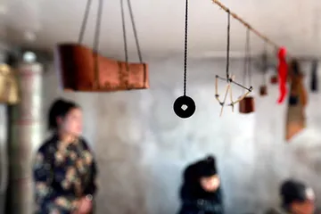 Xibo "Xili Mom" believes in customs: a long rope