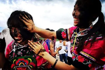 What festivals do the Xibe people have?2