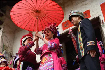 Gorgeous traditional Mulao wedding customs