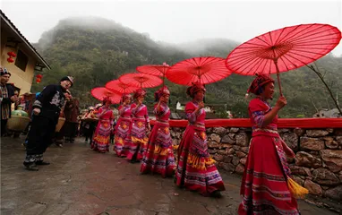 Gorgeous traditional Mulao wedding customs6