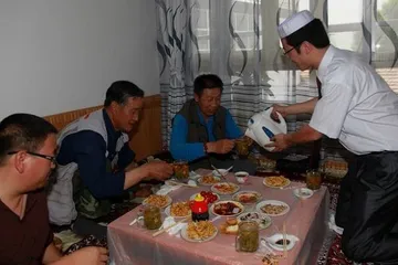 What are the wedding customs of Dongxiang people?3