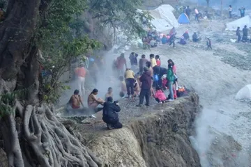 What are the customs of the Lisu traditional festivals?
