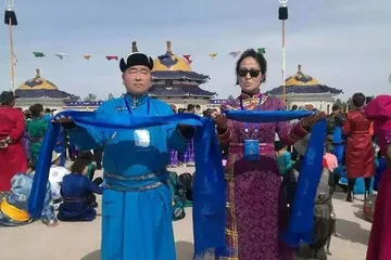 Mongolian grand etiquette and custom "Xian Hada"