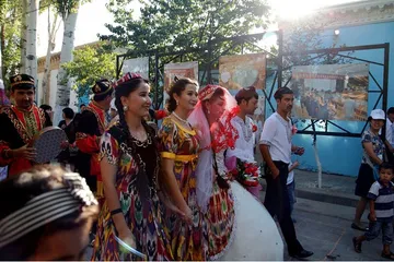 Unique Uyghur wedding customs6