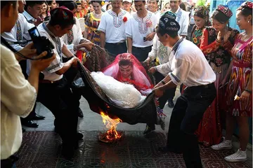 Unique Uyghur wedding customs7