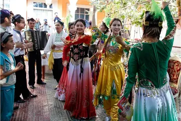 Unique Uyghur wedding customs9