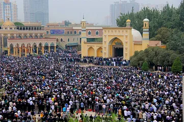 A nation who can sing and dance well--Uyghurs1