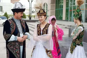 A nation who can sing and dance well--Uyghurs5