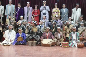 A nation who can sing and dance well--Uyghurs8