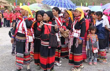 The living customs of the De 'ang people