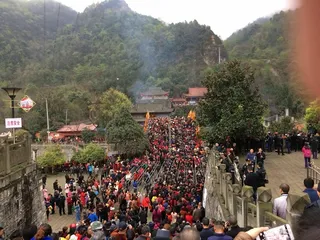 China's traditional folk customs "2018 Jushui Spring Society Bridge Walking Meeting"