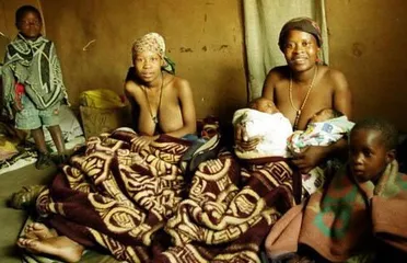 Strange custom of African tribes: mother and daughter can have a body at the same time