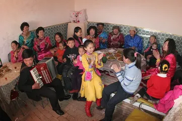 Traditional customs of the Daur people4
