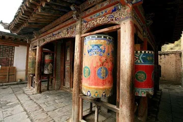 Tibetan customs and habits8