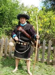 Traditional customs of the Lhoba people3