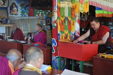 Mongolian customs and habits20