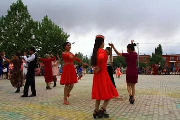 Tajik customs5