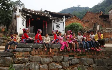 Traditional customs and habits of the Yao people4