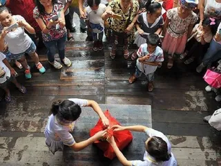 Wedding customs and procedures of Tujia people in Enshi, Hubei5