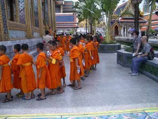 Thai customs2