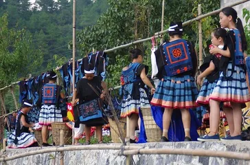 Traditional customs and habits of the Yao people10