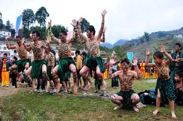 What are the customs and habits of the Zhuang nationality?7