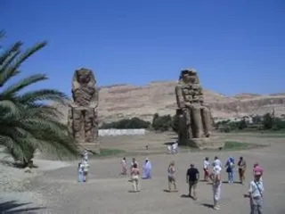 Ancient Egyptian pyramids and sphinxes and temples4