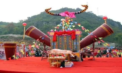 Traditional customs and habits of the Yao people19
