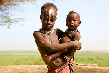 A strange custom in African tribes: Self-harm is just to seduce men