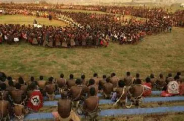 Hundreds of thousands of unmarried girls in Africa topless and topless participate in the Reed Festival in Eswatini to run for Princess3
