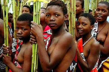 A unique custom of the Zulu people in Africa--a young girl verifies a virgin and receives a "virgin certificate"5