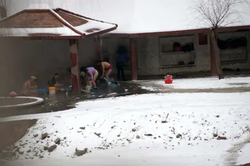 Rare folk nude bathing cultural customs in China-Real shot of nude bathing customs in Tanghe, Sanmenxia, Henan3
