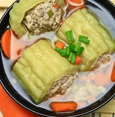 Autumn health strengthening spleen millet golden porridge
