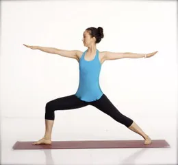 How to do the warrior's second yoga movement (picture)