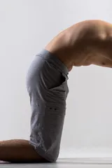 "Intestine" enjoys yoga, slimming abdominal breathing