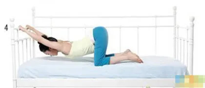 Teach you 11 styles of bed self-cultivation yoga with your hands9