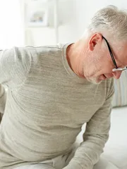 8 small gymnastics and yoga moves on the chair to fight office syndrome2