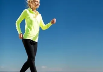 Three-style fitness yoga helps digestion and promotes blood circulation (picture)