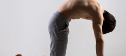 Simple yoga movements are easy to thin waist and thin legs (picture)
