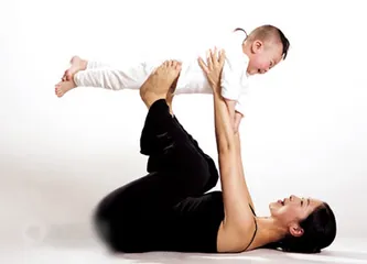 Do weight loss yoga with your baby, love your baby and love yourself (photo)1