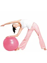 Fitness ball yoga helps you get rid of fat all over your body (photo)3