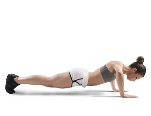 A simple form of weight-loss yoga will shrink your waist in a week (picture)2