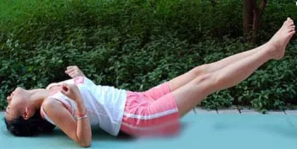 Two styles of face-lifting yoga drive away double chins (picture)6