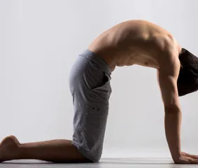 Simple weight loss yoga action lifting buttocks and breast enhancement (picture)3