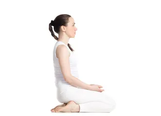 Simple skinny hip yoga makes the hips curl and tighten (picture)1