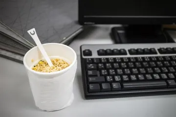 Women who often work overtime are prone to gain weight, and have earlier and fewer dinners