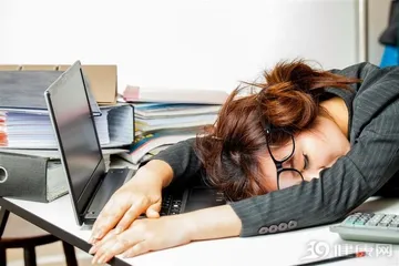 2 small ways to let you sit down and lose weight at work1