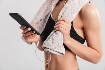 No matter how tired office workers are, they must have the awareness to lose weight1