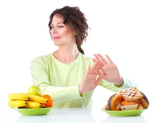 Eating three meals a day is easy for a man to lose his big belly